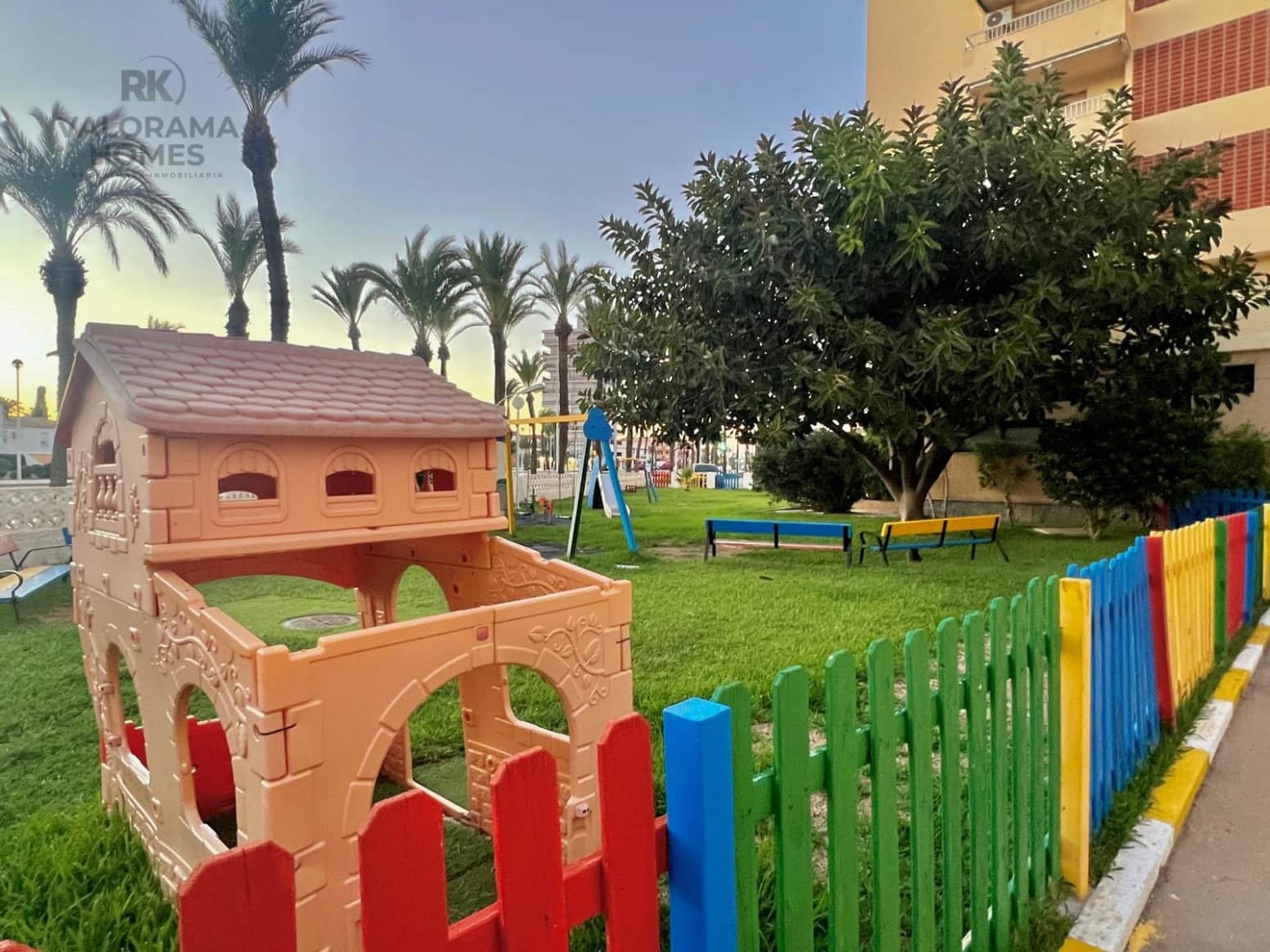 4 sovrum Lägenhet till salu i La Manga del Mar Menor med pool - 325 000 € (Ref: 9428177)