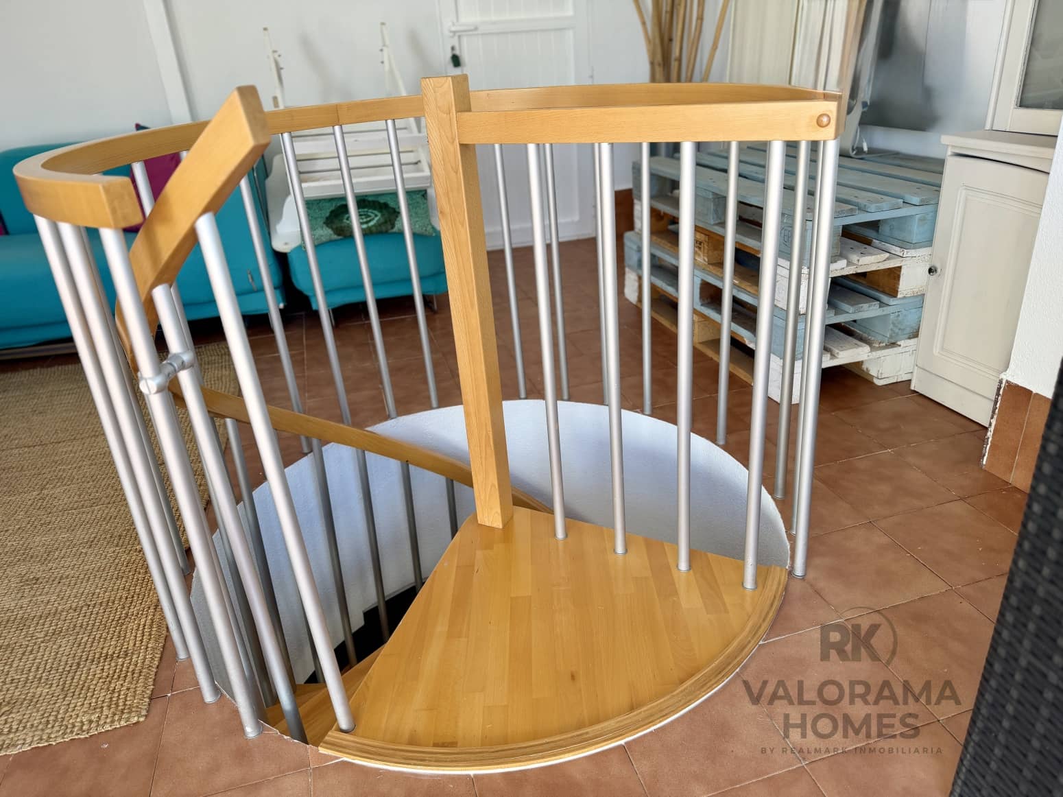 2 makuuhuone Asunto myytävänä paikassa Cala Flores mukana uima-altaan 
autotalli - 240 000 € (Ref: 9601341)