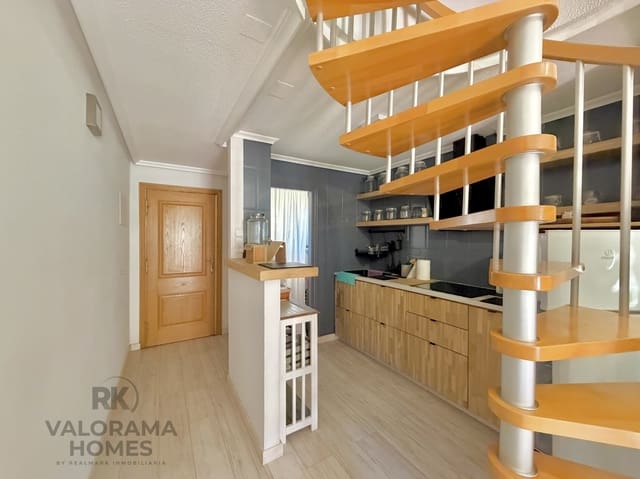 2 makuuhuone Asunto myytävänä paikassa Cala Flores, Cartagena mukana uima-altaan 
autotalli - 240 000 € (Ref: 9601341)