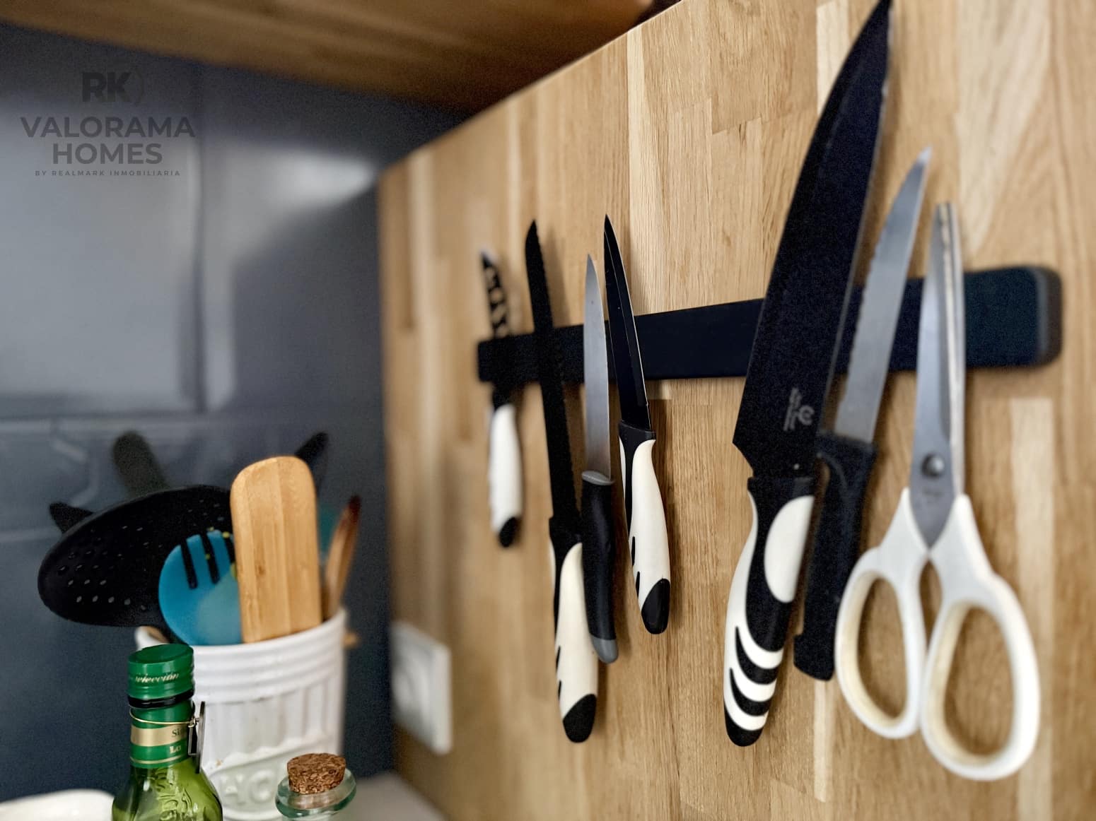 2 makuuhuone Asunto myytävänä paikassa Cala Flores mukana uima-altaan 
autotalli - 240 000 € (Ref: 9601341)