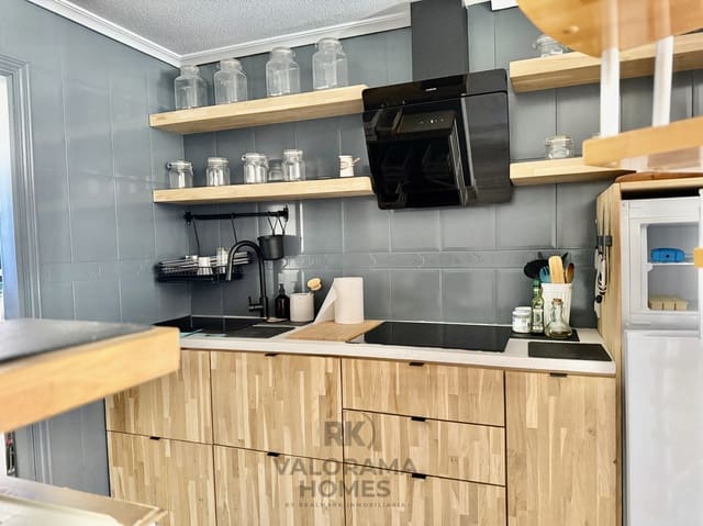 2 makuuhuone Asunto myytävänä paikassa Cala Flores, Cartagena mukana uima-altaan 
autotalli - 240 000 € (Ref: 9601341)