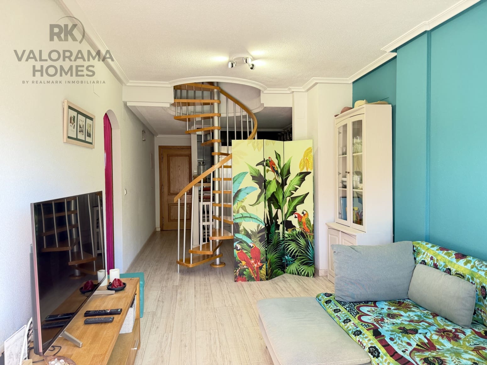 2 makuuhuone Asunto myytävänä paikassa Cala Flores mukana uima-altaan 
autotalli - 240 000 € (Ref: 9601341)