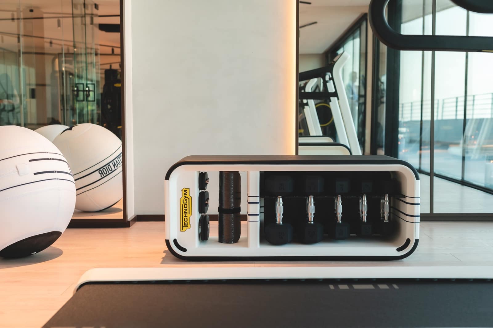 2 bedroom Apartment for sale in Fuengirola with pool - € 921,000 (Ref: 9271512)