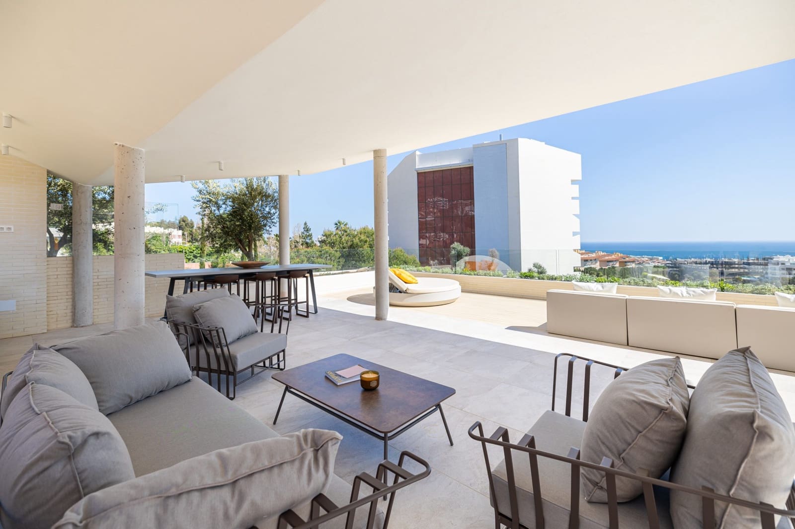 2 bedroom Apartment for sale in La Capellania with pool - € 2,530,000 (Ref: 9354254)
