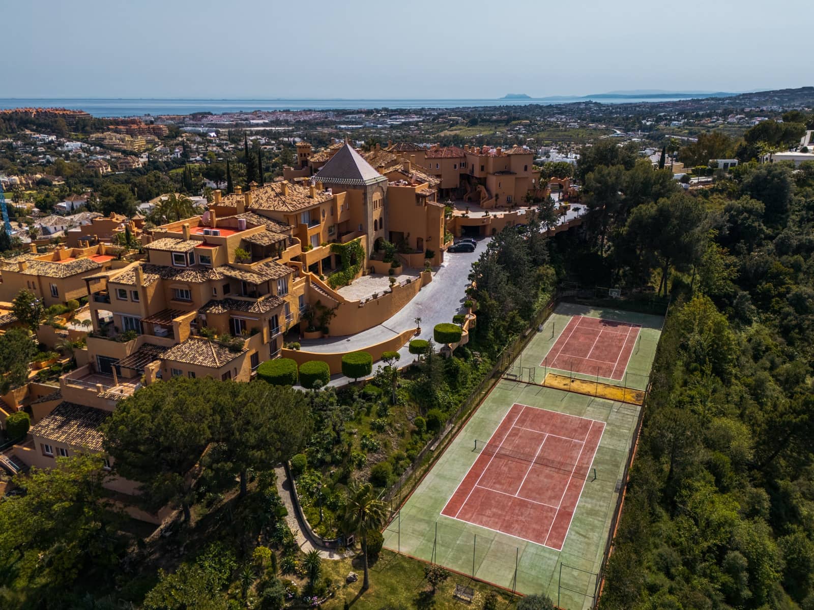 4 soveværelse Lejlighed til salg i Marbella med swimmingpool - € 2.750.000 (Ref: 9354552)