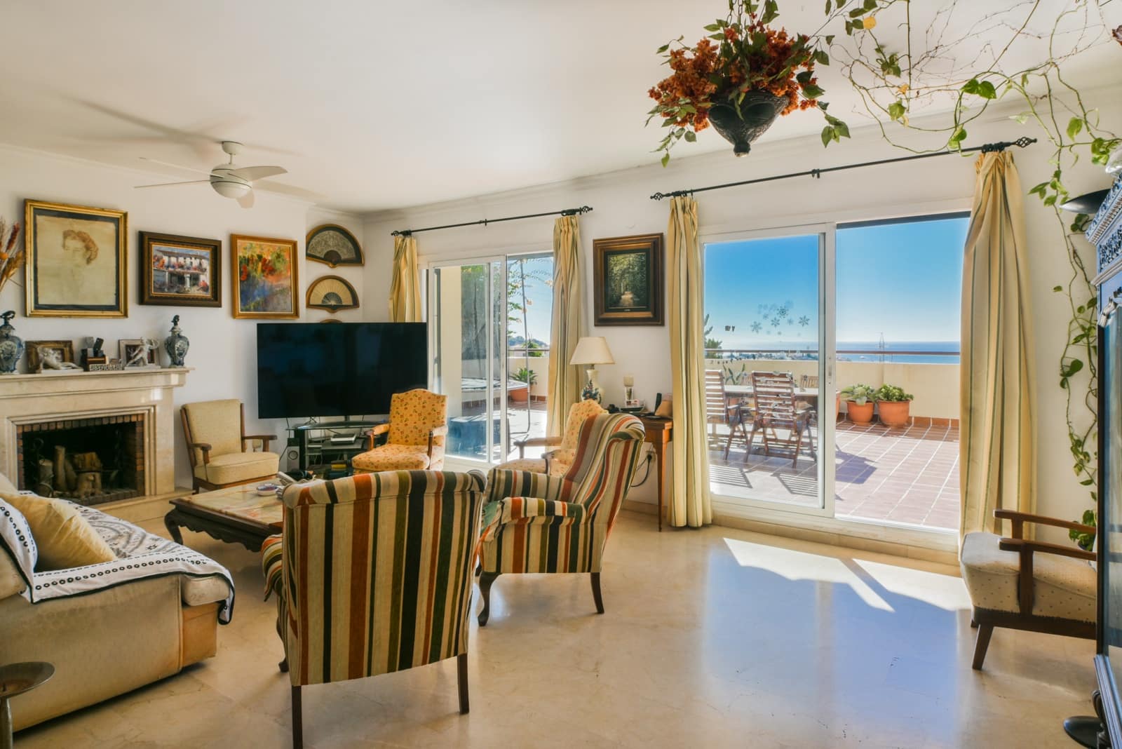 5 makuuhuone Omakotitalo myytävänä paikassa Malaga kaupunki mukana uima-altaan - 875 000 € (Ref: 9357799)