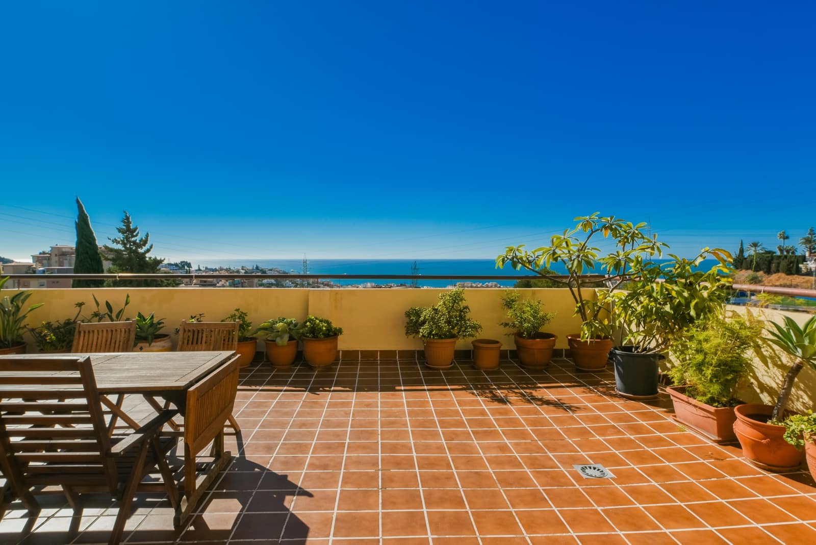 5 makuuhuone Omakotitalo myytävänä paikassa Malaga kaupunki mukana uima-altaan - 875 000 € (Ref: 9357799)