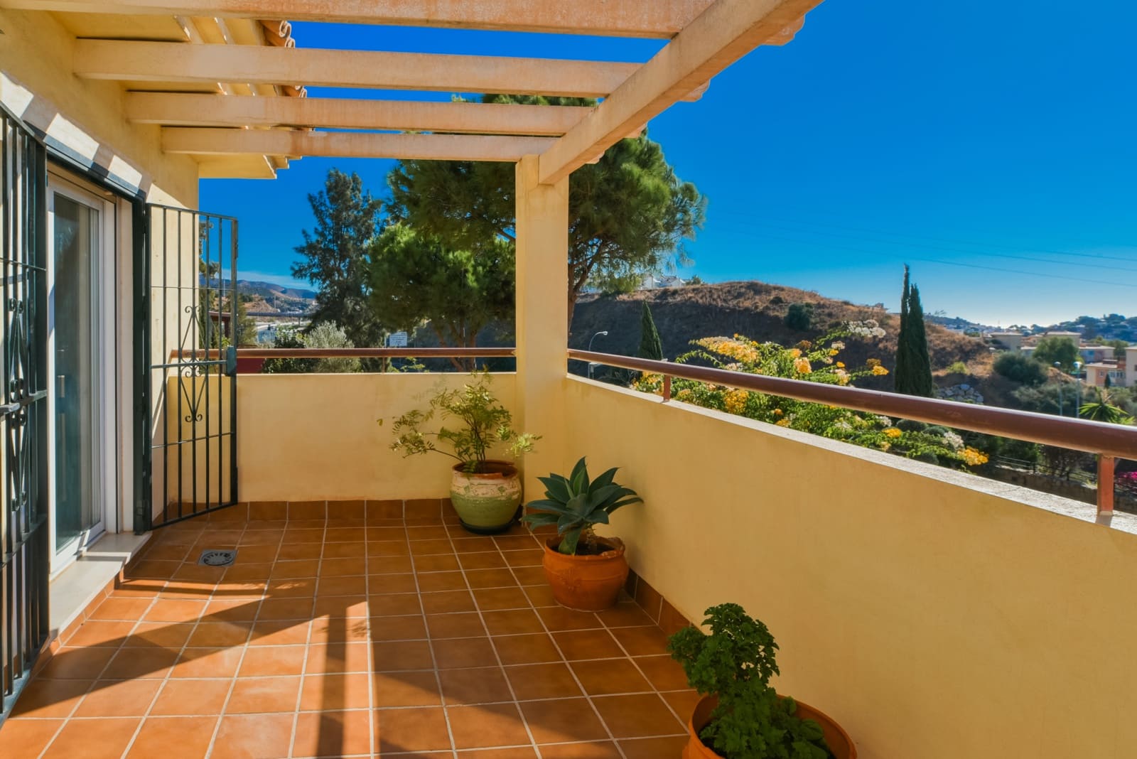 5 makuuhuone Omakotitalo myytävänä paikassa Malaga kaupunki mukana uima-altaan - 875 000 € (Ref: 9357799)