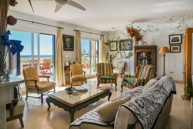 5 makuuhuone Omakotitalo myytävänä paikassa Lomas de San Anton, Málaga kaupunki mukana uima-altaan - 875 000 € (Ref: 9357799)