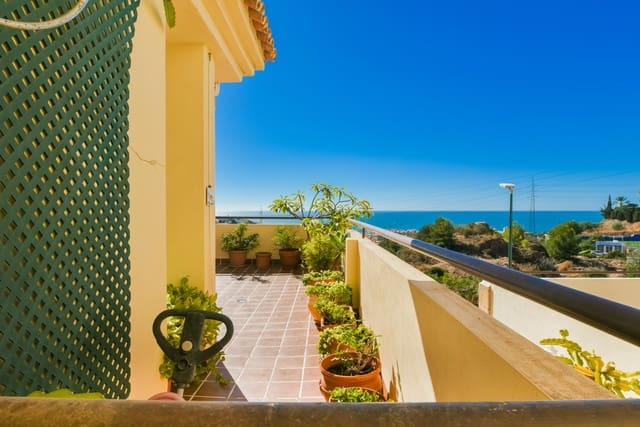 5 makuuhuone Omakotitalo myytävänä paikassa Lomas de San Anton, Málaga kaupunki mukana uima-altaan - 875 000 € (Ref: 9357799)