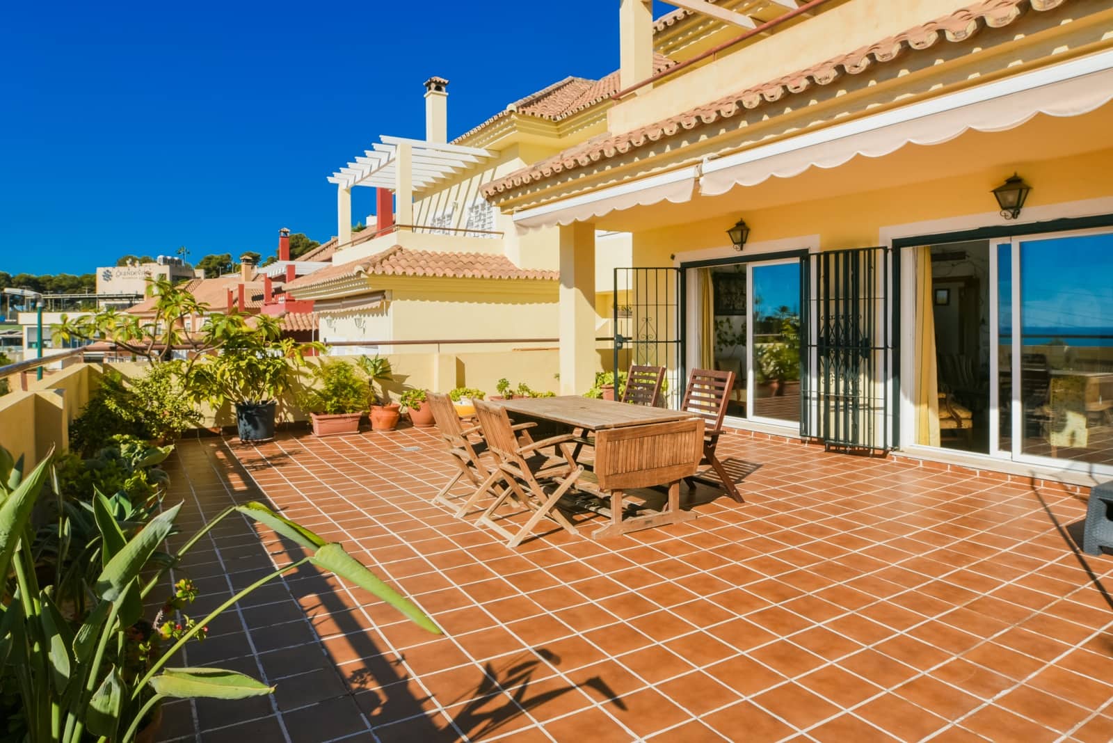 5 makuuhuone Omakotitalo myytävänä paikassa Malaga kaupunki mukana uima-altaan - 875 000 € (Ref: 9357799)