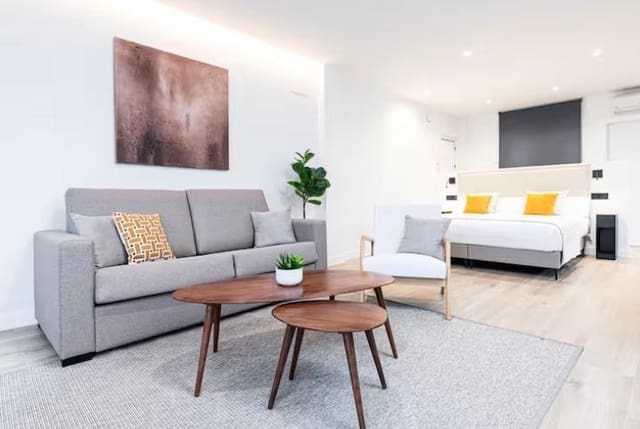 2 soveværelse Lejlighed til salg i Ensanche Centro, Málaga by - € 696.000 (Ref: 9360960)