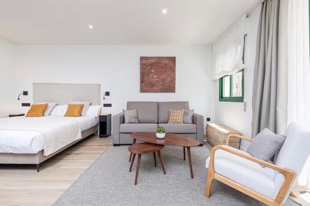 Apartament na sprzedaż w Ensanche Centro, Miasto Málaga - 696 000 € (Ref: 9360960)