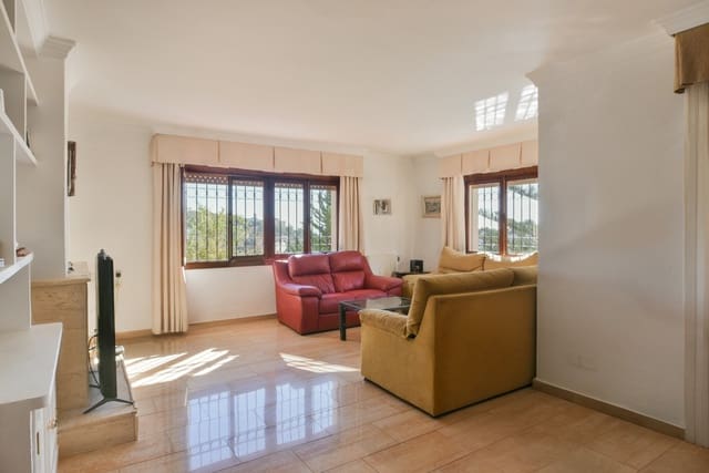 5 sypialnia Willa na sprzedaż w Parque Clavero, Miasto Málaga z basenem - 1 750 000 € (Ref: 9370361)