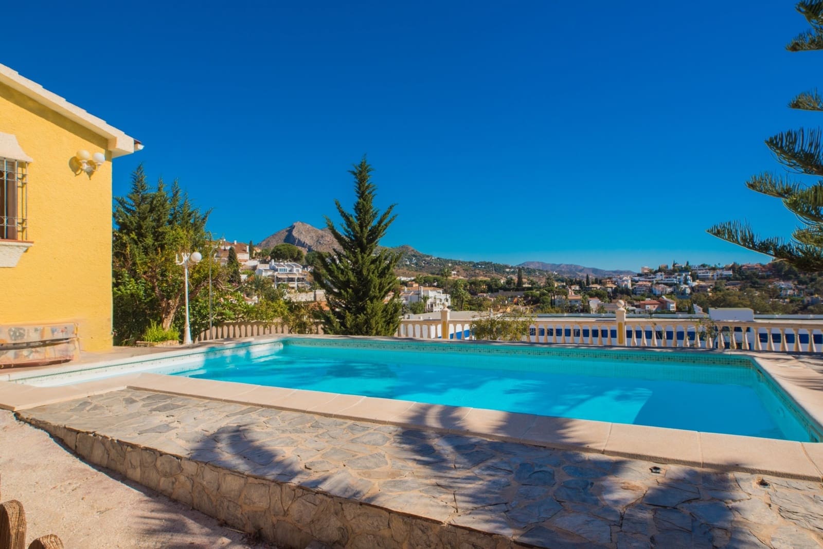 5 soveværelse Villa til salg i Malaga by med swimmingpool - € 1.750.000 (Ref: 9370361)