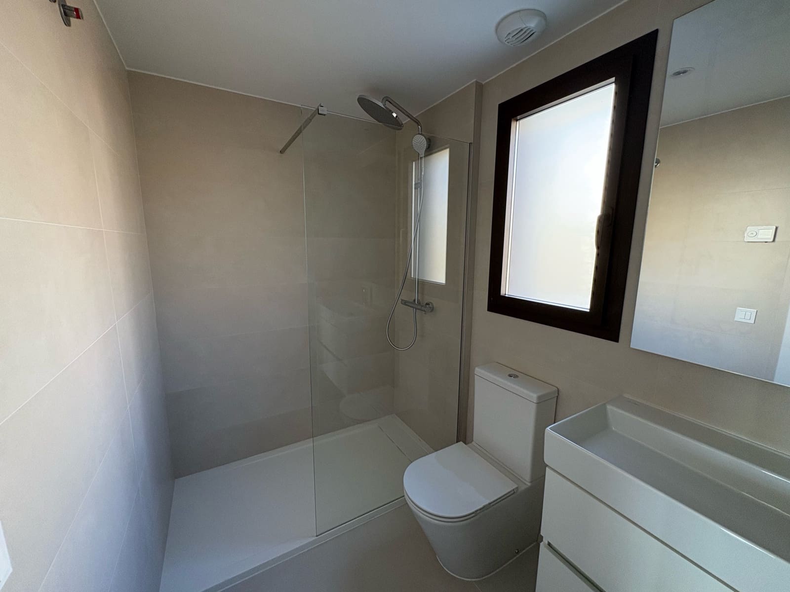 2 makuuhuone Huoneisto myytävänä paikassa Torre de Benagalbon mukana uima-altaan - 510 000 € (Ref: 9378490)