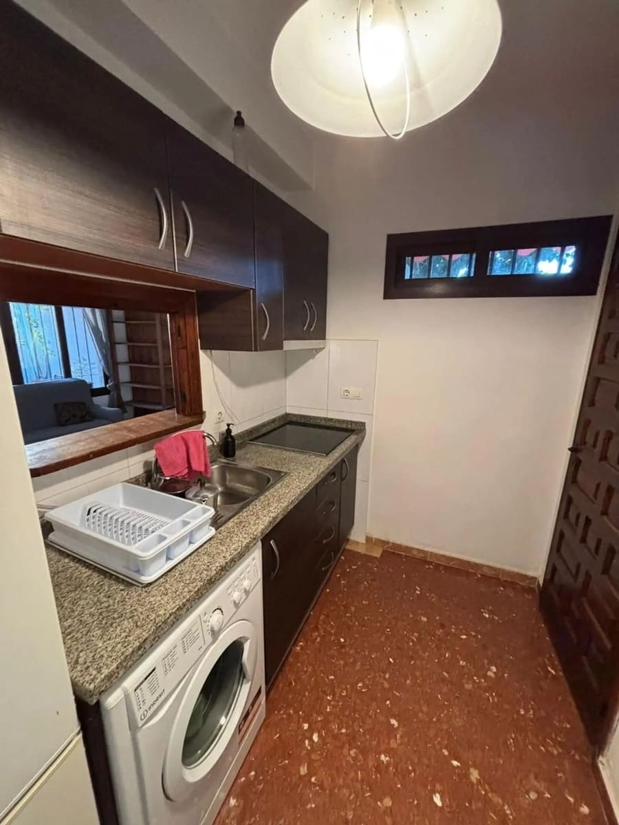 Villa till salu i Malaga stad - 930 000 € (Ref: 9397036)