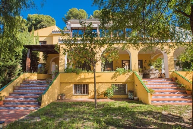 4 soverom Villa til salgs i Pinares de San Antón, Málaga by med svømmebasseng - € 1 500 000 (Ref: 9426268)