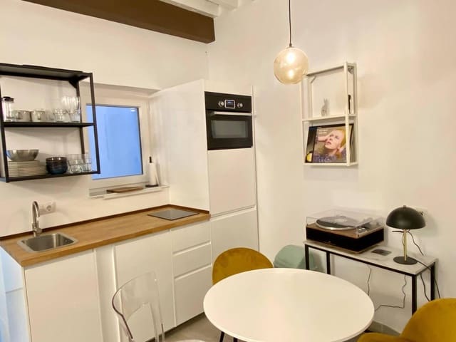 1 soverom Leilighet til salgs i San Felipe Neri, Málaga by - € 280 000 (Ref: 9451163)