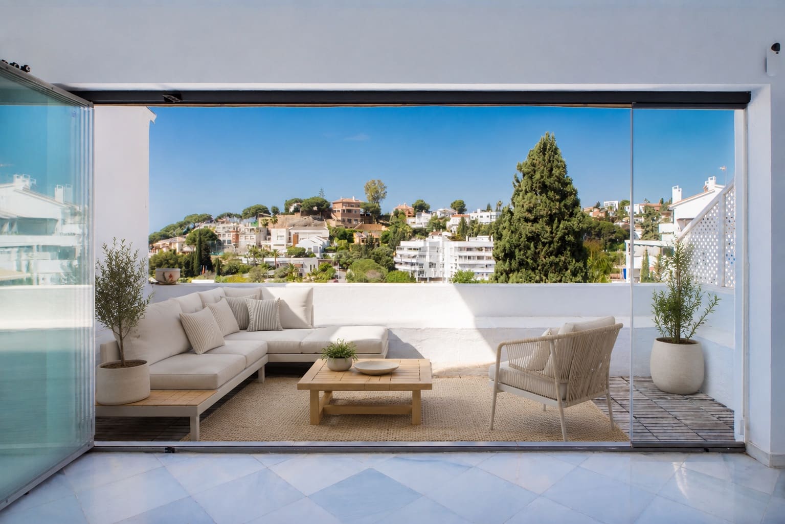 1 soverom Leilighet til salgs i Malaga by med svømmebasseng - € 335 000 (Ref: 9834110)