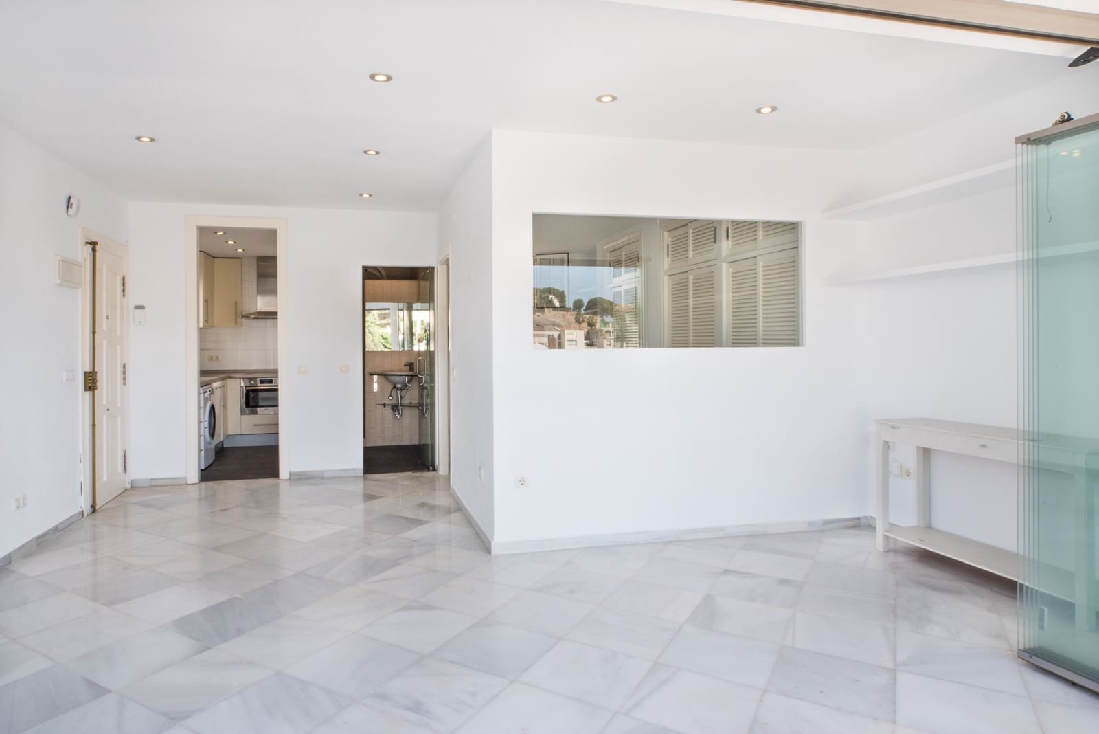 1 soverom Leilighet til salgs i Malaga by med svømmebasseng - € 335 000 (Ref: 9834110)