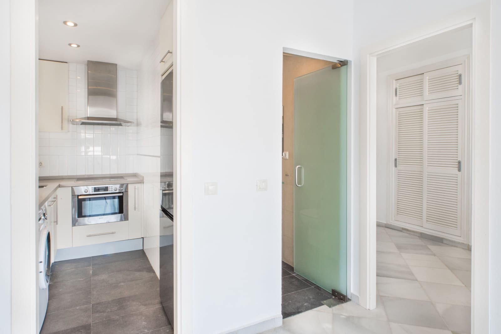 1 soverom Leilighet til salgs i Malaga by med svømmebasseng - € 335 000 (Ref: 9834110)