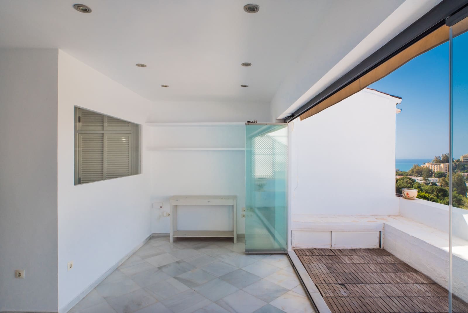 1 soverom Leilighet til salgs i Malaga by med svømmebasseng - € 335 000 (Ref: 9834110)