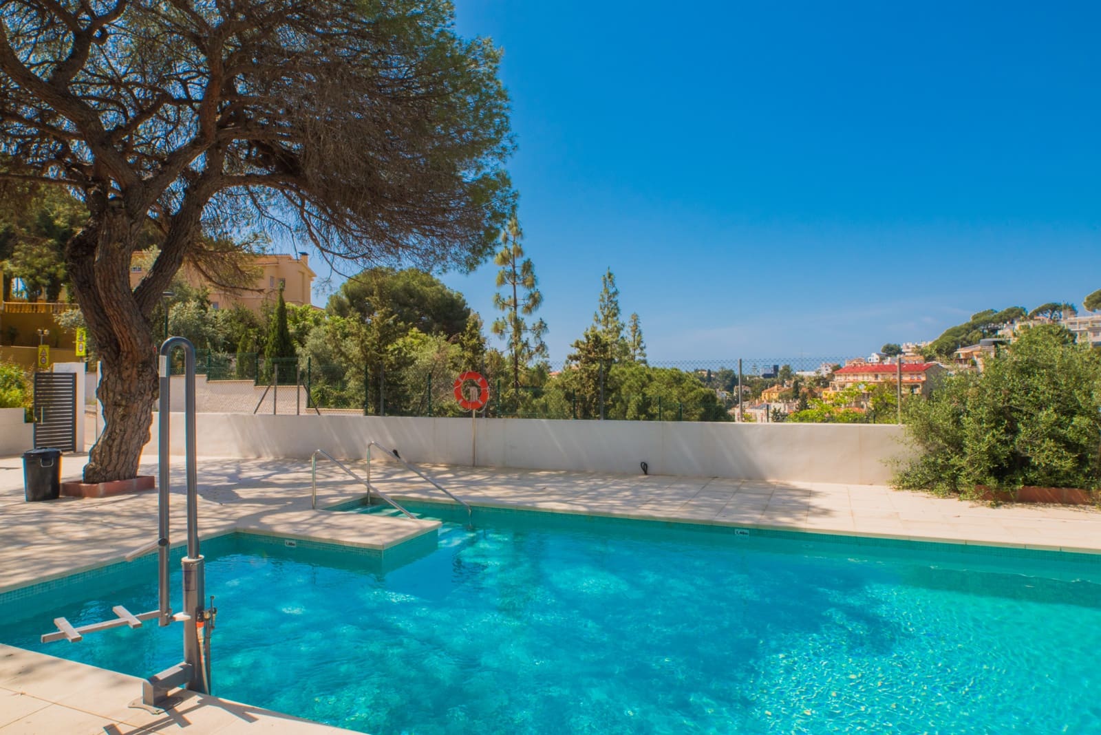 1 soverom Leilighet til salgs i Malaga by med svømmebasseng - € 335 000 (Ref: 9834110)