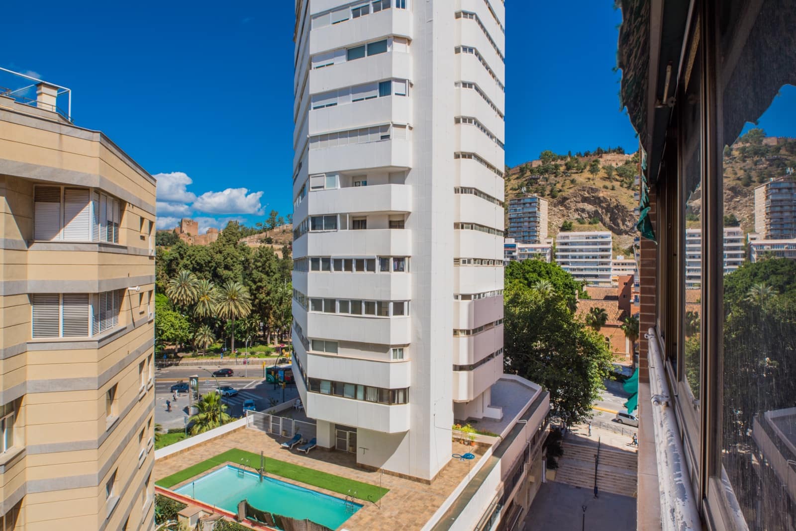 2 slaapkamer Appartement te koop in Malaga stad - € 570.000 (Ref: 9834111)