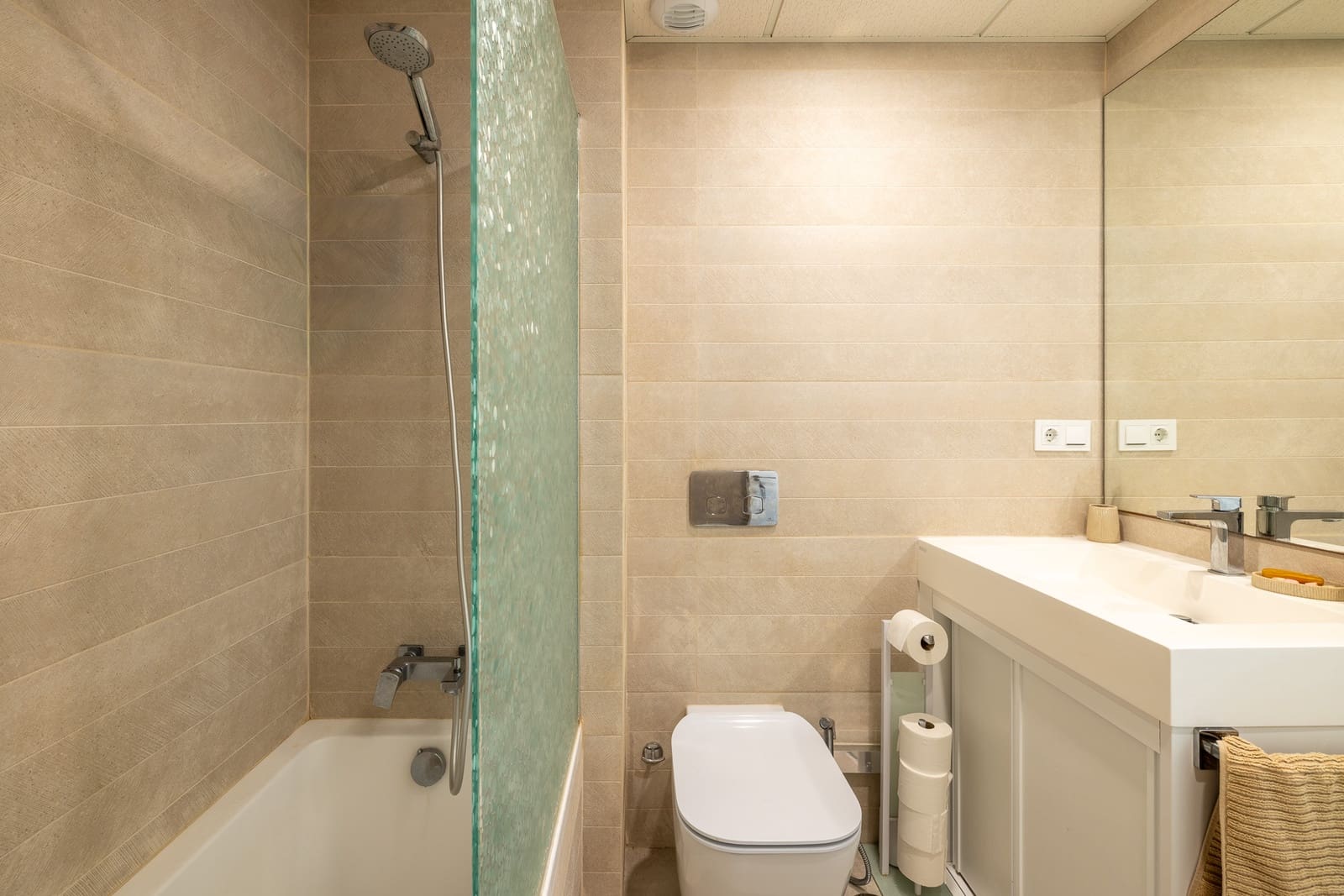2 bedroom Apartment for sale in Torremolinos with pool - € 793,900 (Ref: 9834112)