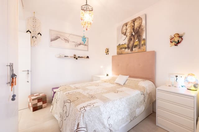 2 soveværelse Lejlighed til salg i Torremolinos med swimmingpool - € 793.900 (Ref: 9834112)