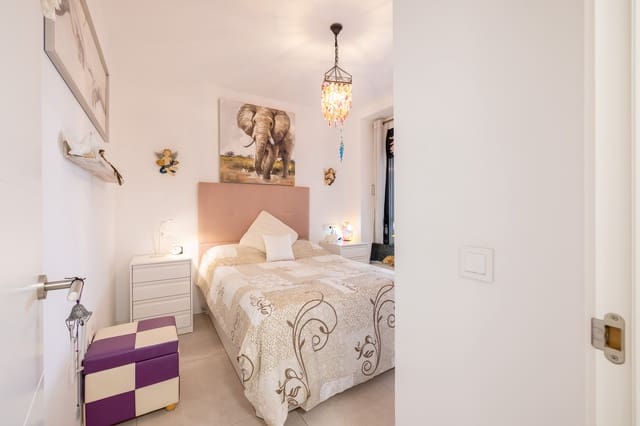 2 soveværelse Lejlighed til salg i Torremolinos med swimmingpool - € 793.900 (Ref: 9834112)