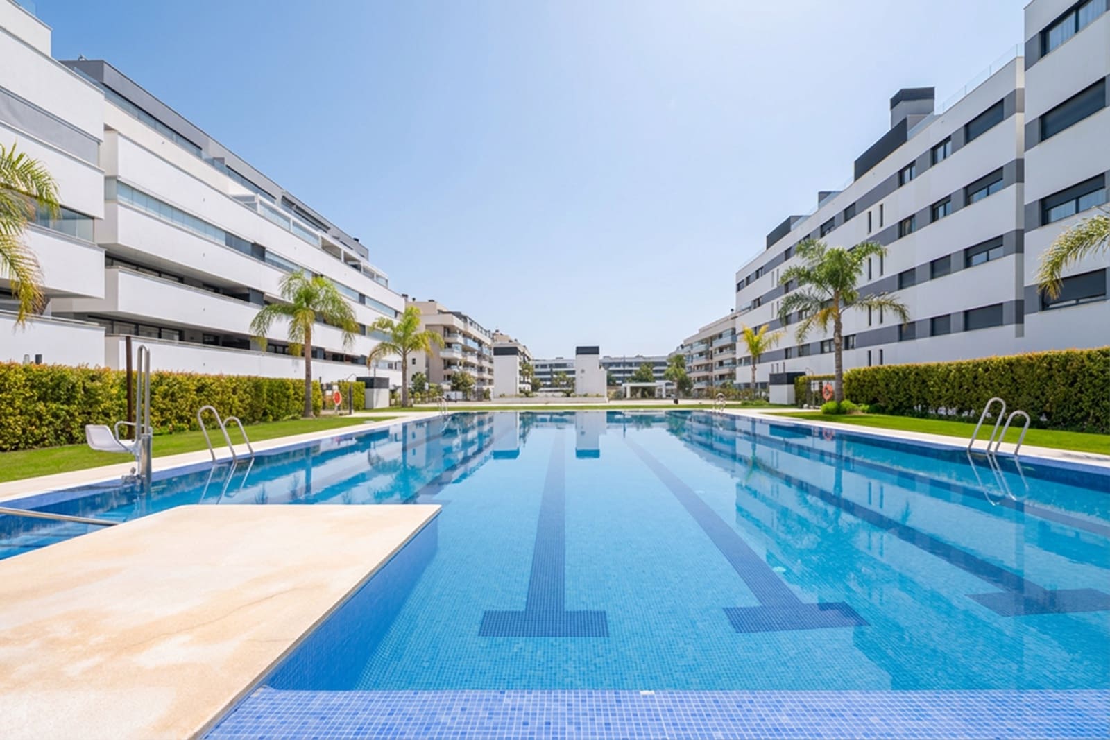 2 bedroom Apartment for sale in Torremolinos with pool - € 793,900 (Ref: 9834112)
