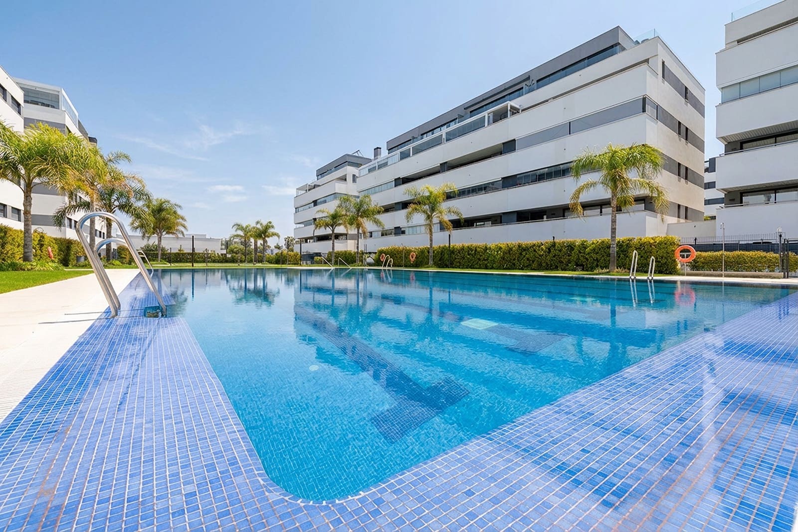 2 bedroom Apartment for sale in Torremolinos with pool - € 793,900 (Ref: 9834112)
