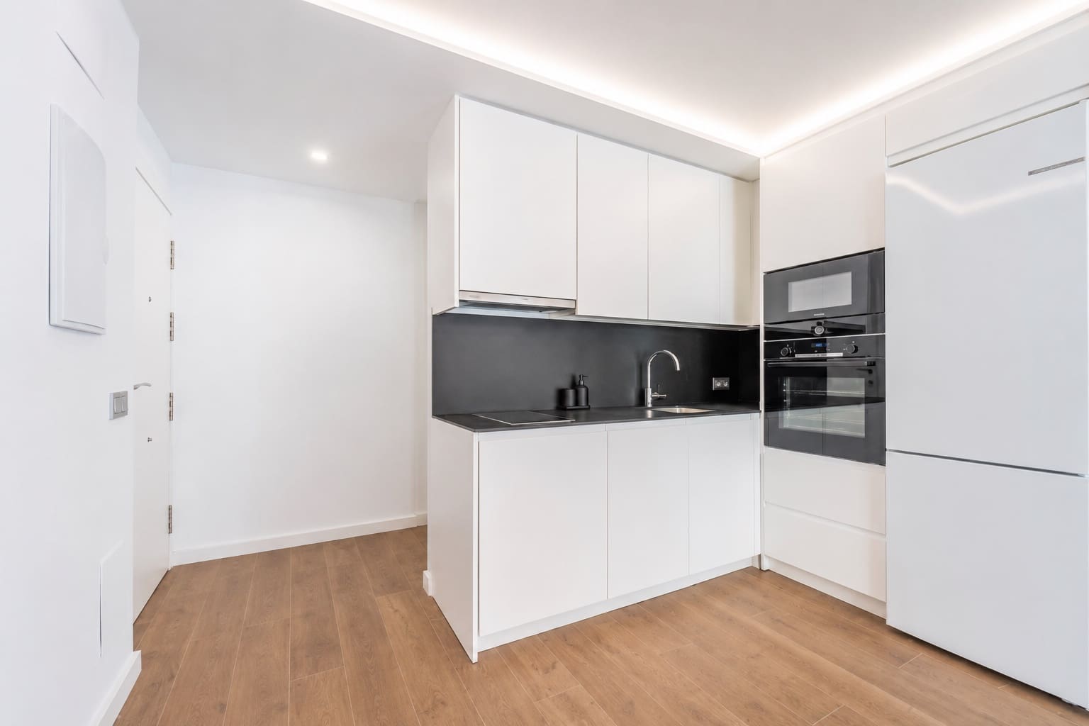 Apartamento de 2 habitaciones en Málaga ciudad en venta - 782.000 € (Ref: 9834113)