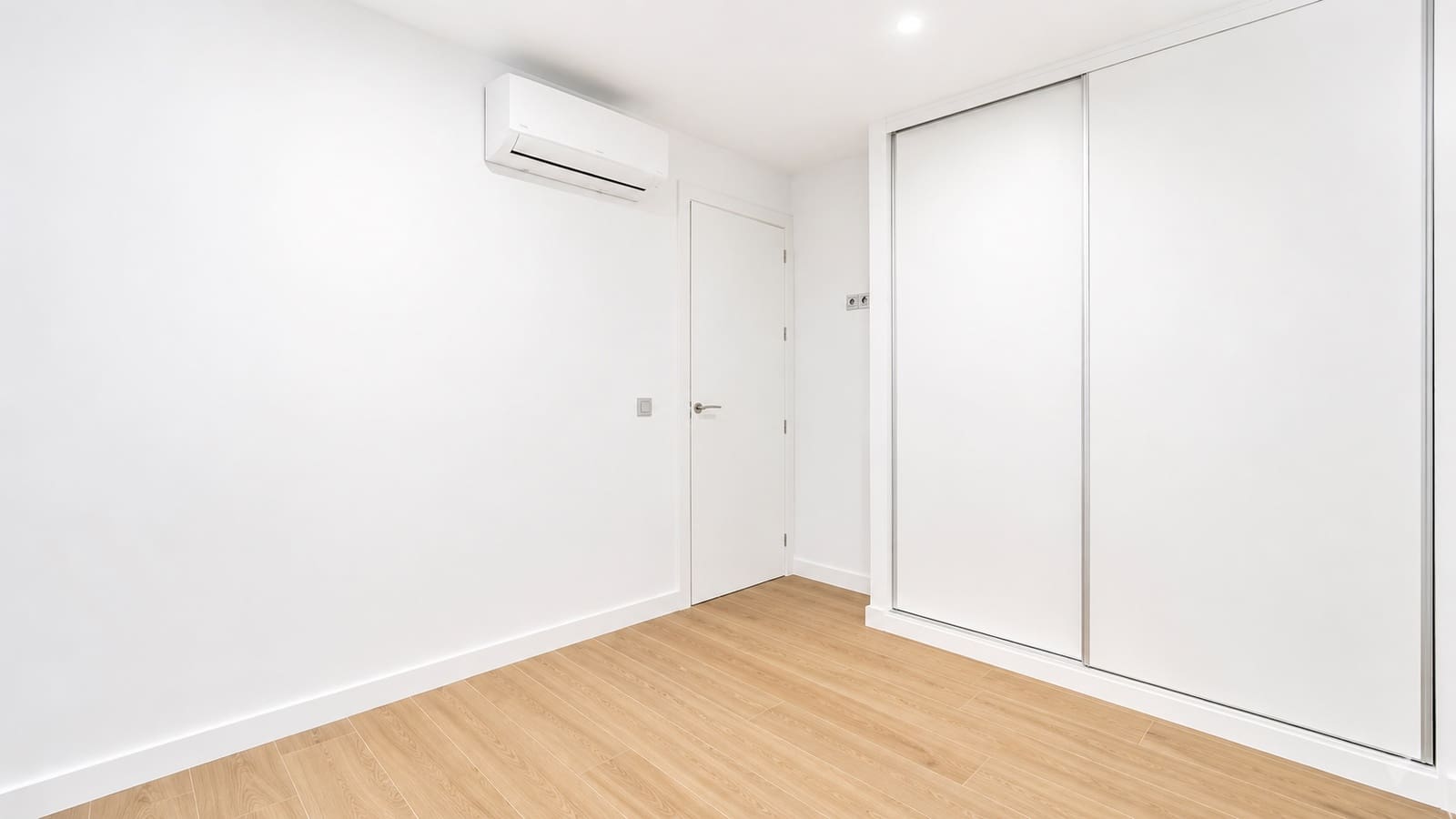 Apartamento de 2 habitaciones en Málaga ciudad en venta - 782.000 € (Ref: 9834113)