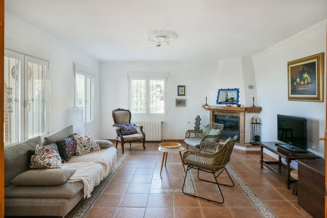 3 soveværelse Villa til salg i Periana med swimmingpool - € 450.000 (Ref: 9834114)