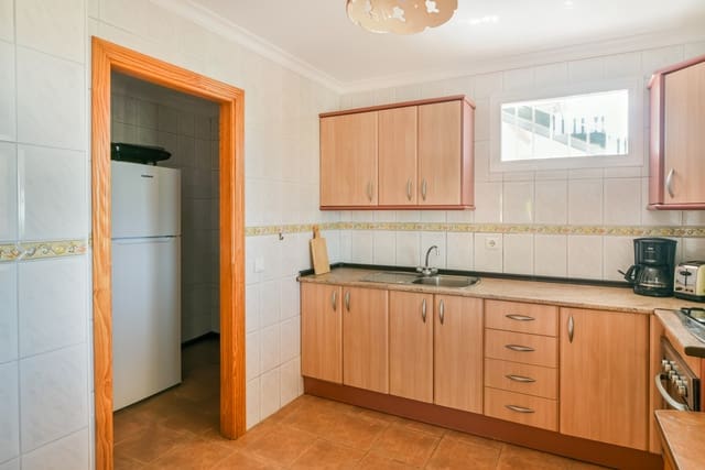 3 soveværelse Villa til salg i Periana med swimmingpool - € 450.000 (Ref: 9834114)