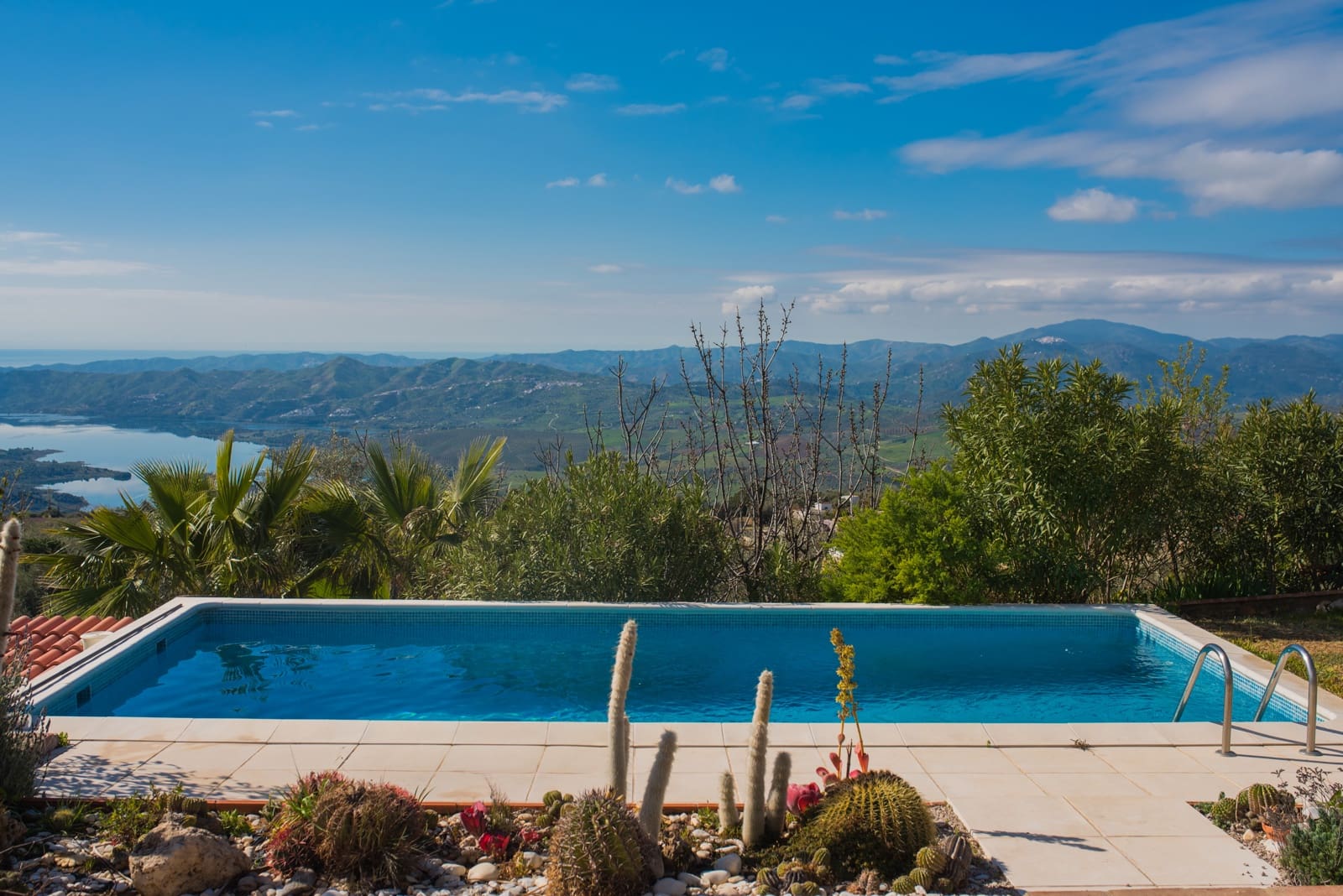 3 bedroom Villa for sale in Periana with pool - € 450,000 (Ref: 9834114)