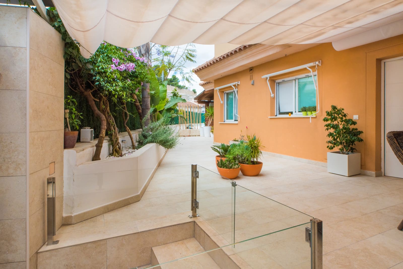 5 bedroom Villa for sale in Malaga city with pool - € 1,280,000 (Ref: 9834117)