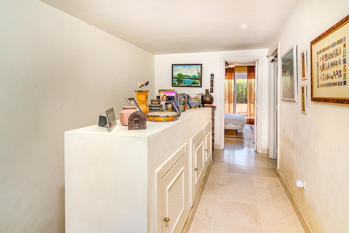 4 bedroom Villa for sale in Riviera del Sol with pool - € 660,000 (Ref: 9834590)
