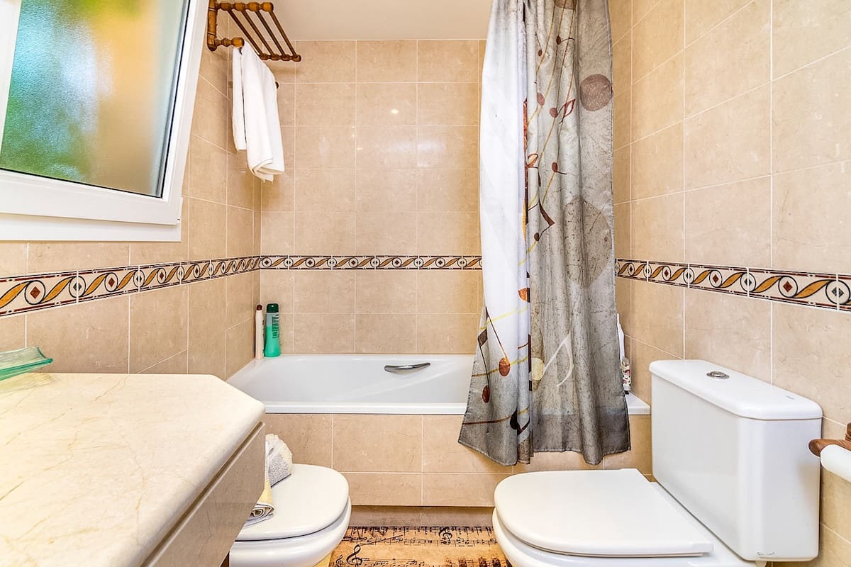 4 bedroom Villa for sale in Riviera del Sol with pool - € 660,000 (Ref: 9834590)