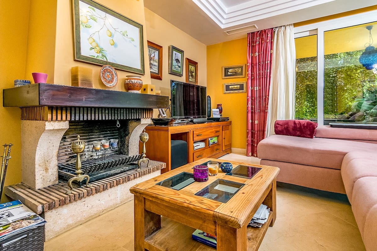 4 bedroom Villa for sale in Riviera del Sol with pool - € 660,000 (Ref: 9834590)