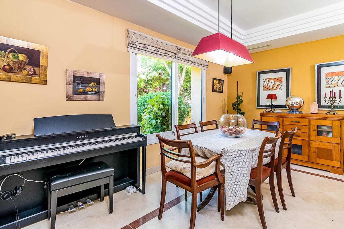 4 bedroom Villa for sale in Riviera del Sol with pool - € 660,000 (Ref: 9834590)