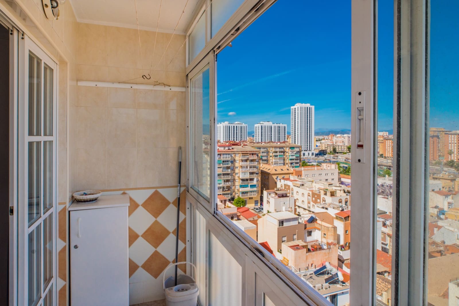 3 Zimmer Apartment zu verkaufen in Malaga Stadt - 399.900 € (Ref: 9834831)