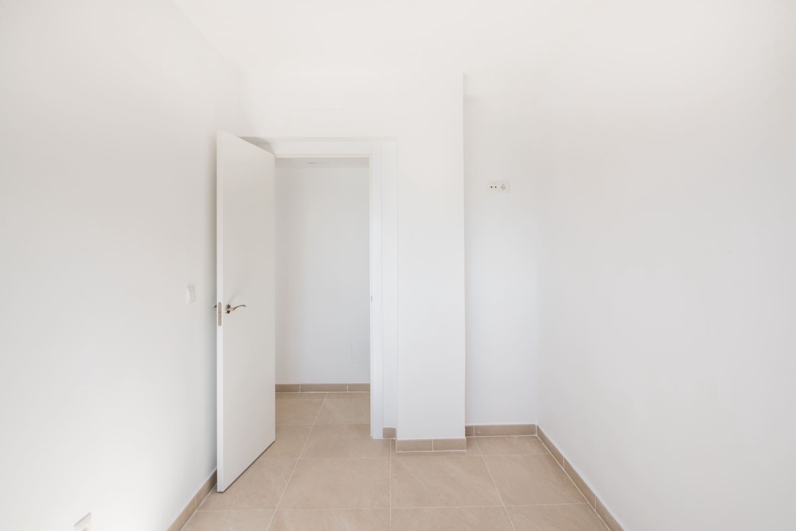 3 slaapkamer Appartement te koop in Malaga stad - € 685.000 (Ref: 9869695)
