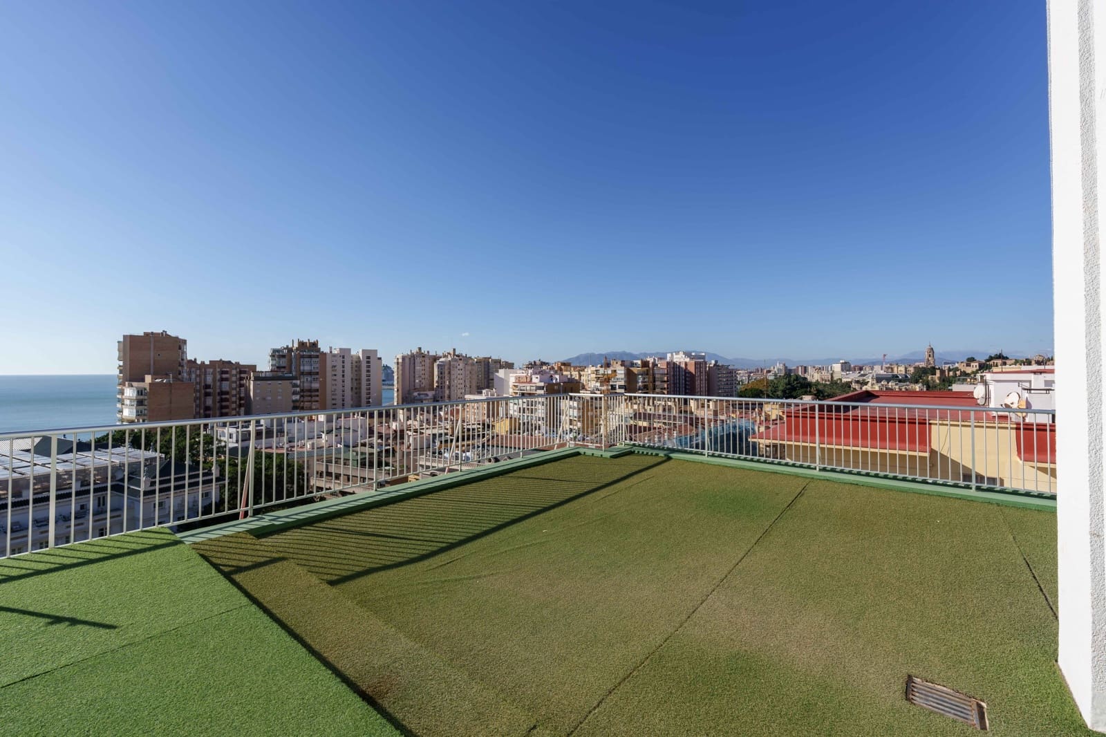4 soveværelse Lejlighed til salg i Malaga by med swimmingpool - € 1.120.000 (Ref: 9944730)