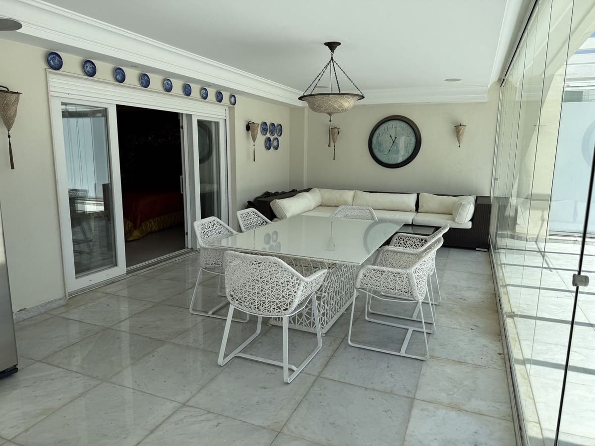 4 soverom Leilighet til salgs i Puerto Banus med svømmebasseng garasje - € 3 380 000 (Ref: 9314000)