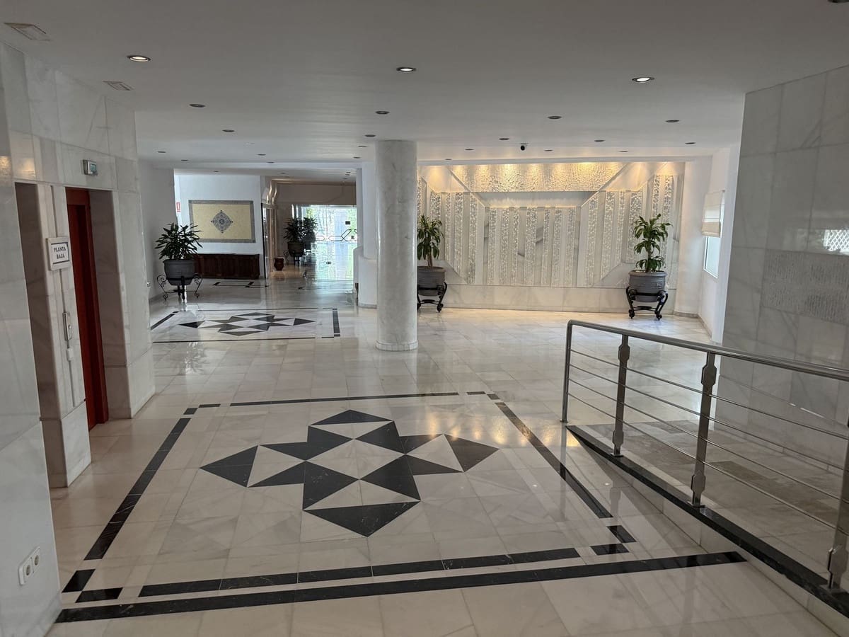 4 soverom Leilighet til salgs i Puerto Banus med svømmebasseng garasje - € 3 380 000 (Ref: 9314000)