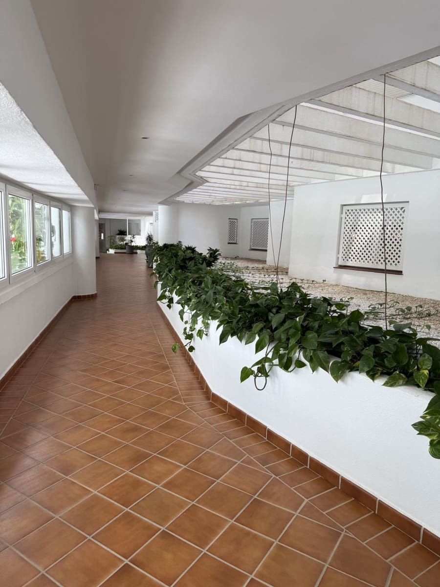 4 soverom Leilighet til salgs i Puerto Banus med svømmebasseng garasje - € 3 380 000 (Ref: 9314000)